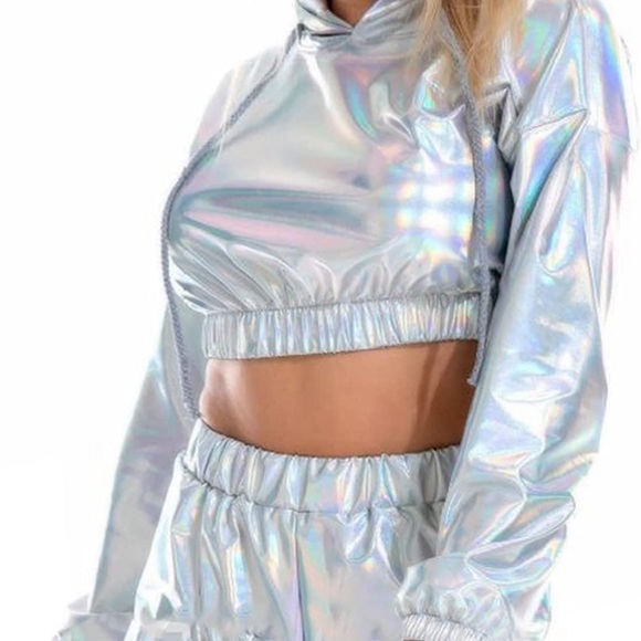 Iridescent metallic laser silver cropped Hoodie NWOT Q - Picture 5 of 7